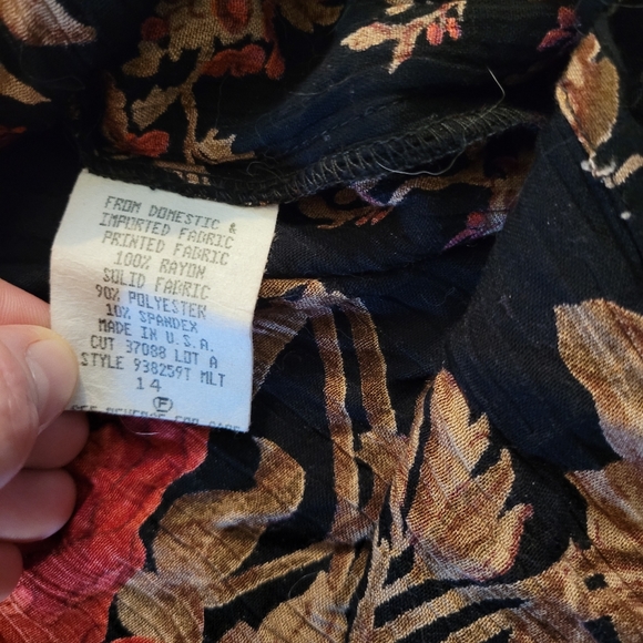 Velvet accented blouse - Picture 13 of 13